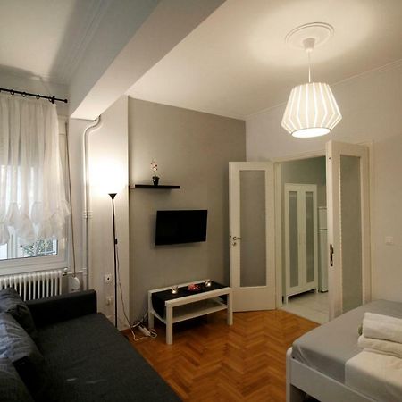 Ferienwohnung Luxury Flat In Kolonaki, 3' Metro Athen Exterior foto